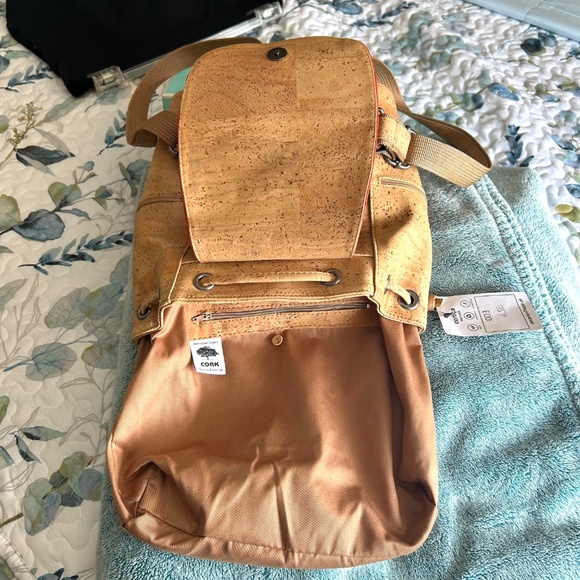 NWT Natural CORK Two-tone Backpack Made in Portugal - Picture 6 of 16